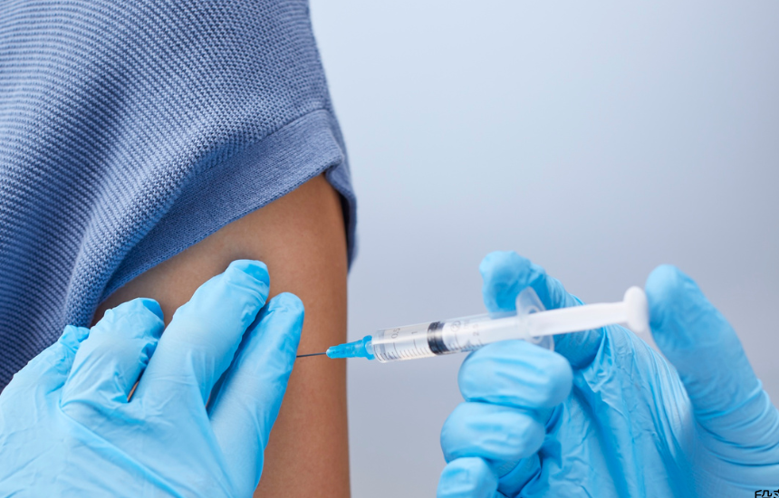 ケネディ長官、mRNA開発支援を中止へ　Moderna・Pfizerらに波紋広がる